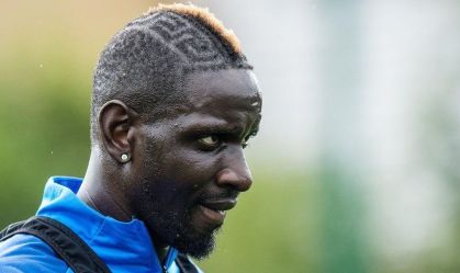 Ex-Liverpool é demitido de clube francês por agredir treinador, diz jornal