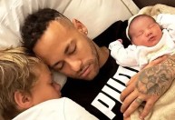 Fora por lesão, Neymar dá recado à Seleção Brasileira com foto da filha; veja