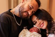 Mãe de filha de Neymar gera polêmica com torcida do Santos; entenda