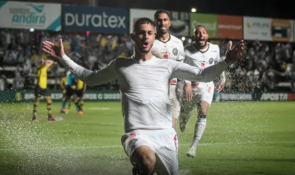 Operário-PR vence e retorna à Série B; veja quais outros times subiram