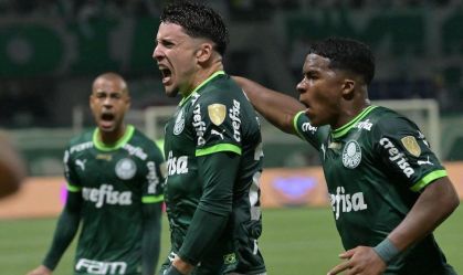 Piquerez comemora o gol do empate do Palmeiras no Allianz Parque
