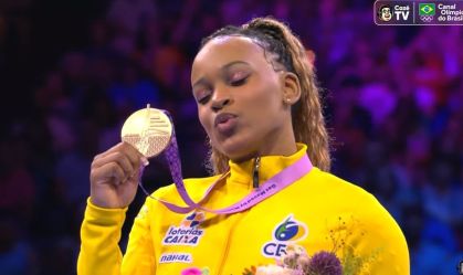 Rebeca Andrade conquistou o ouro no salto em Tóquio