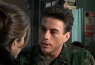 Jean-Claude Van Damme diz ter vergonha de sua atuação na série “Friends”