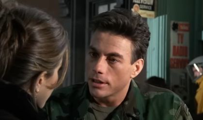 Jean-Claude Van Damme diz ter vergonha de sua atuação na série "Friends"