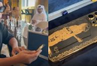 Ronaldinho Gaúcho ganha iPhone banhado a ouro em visita ao Catar