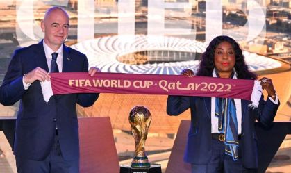 Gianni Infantino, presidente da Fifa, e Fatma Samoura
