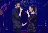 Separados, Sandy e Lucas Lima cantam juntos em show em Lisboa