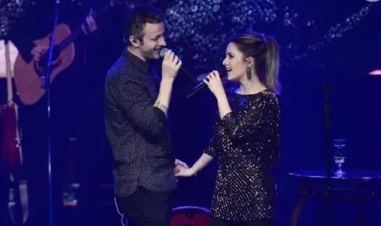 Imagem de destaque do post: Separados, Sandy e Lucas Lima cantam juntos em show em Lisboa
