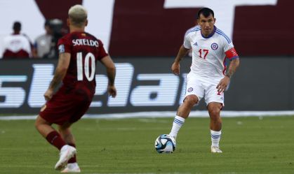 Medel bate recorde, mas Venezuela atropela Chile com show de Soteldo nas Eliminatórias