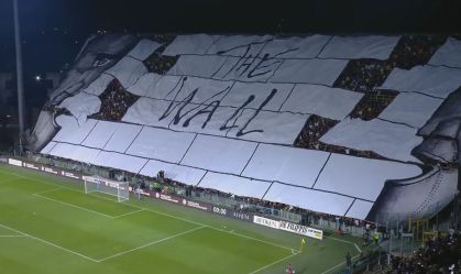 Parte do mosaico fez referência ao muro de "The Wall"