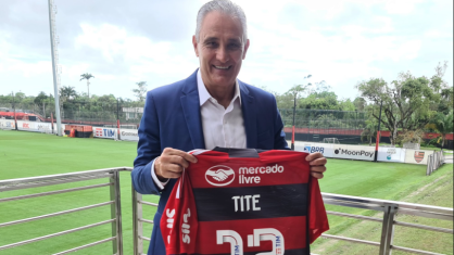 Tite chega ao CT do Flamengo