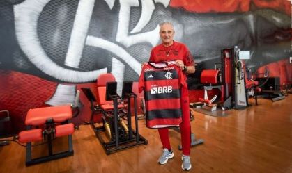 Tite na academia do CT do Flamengo, nesta terça (10), no Rio de Janeiro