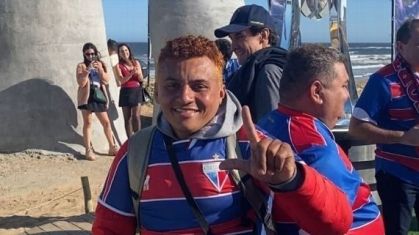 Torcedor do Fortaleza viaja de moto de Porto Alegre ao Uruguai para ver a final da Sul-Americana