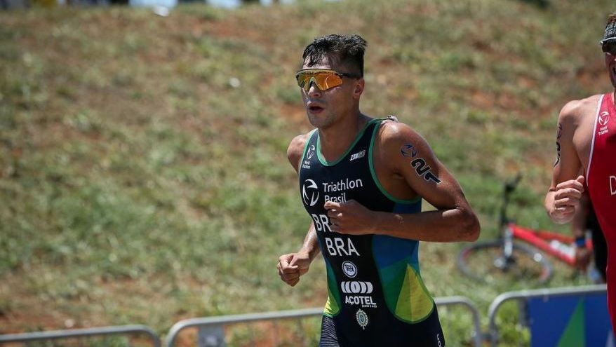 Antônio Bravo Neto, Nascido nos Estados Unidos, compete pelo triatlo brasileiro