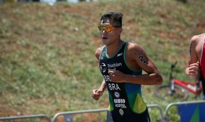 Antônio Bravo Neto, Nascido nos Estados Unidos, compete pelo triatlo brasileiro