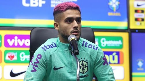 Yan Couto afirma que a CBF o orientou a não manter o cabelo rosa