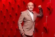 A icônica sola vermelha de Louboutin completa 30 anos