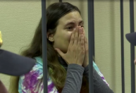 Artista russa que fez protesto contra guerra é condenada a 7 anos de prisão
