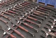 Israel mostra esconderijo com armas usadas pelo Hamas nos atos terroristas; veja imagens