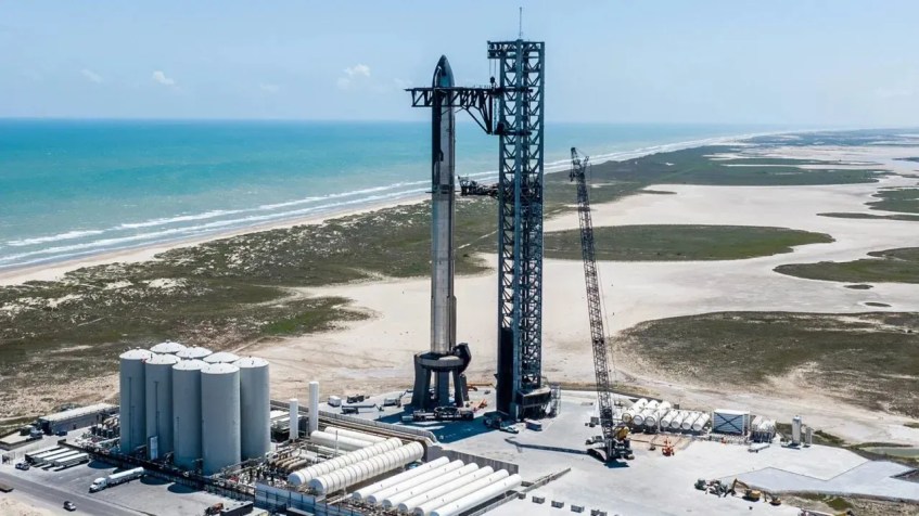 A SpaceX postou imagens e vídeos da Starship na plataforma de lançamento em setembro / SpaceX