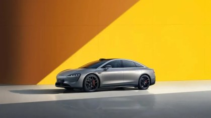 Sedã da Huawei produzido em parceria com a Chery, Luxeed S7