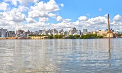 Vista geral do Rio Guaíba, em Porto Alegre