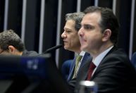Remoção de fake news da internet e nomeação de reitores; relembre MPs que o Congresso devolveu ao Executivo