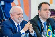 Pacheco se reúne com Lula e descarta assumir ministério
