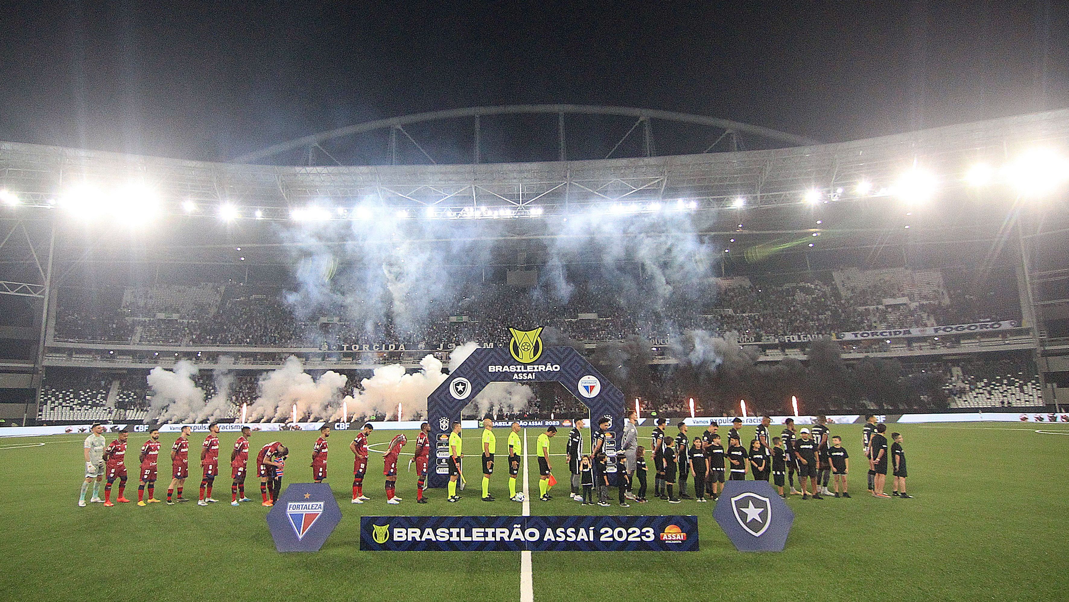 Botafogo e Fortaleza em partida do primeiro turno