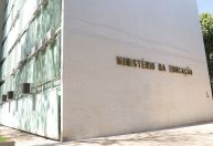 Servidor acusado de participar de cobrança de propina em esquema de pastores do MEC é destituído do cargo