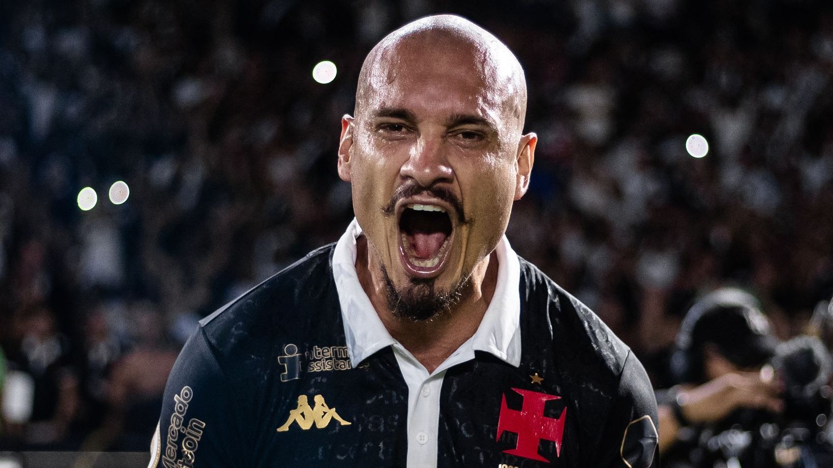 Maicon tem sido titular no Vasco de Ramón Díaz