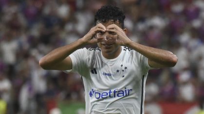 Bruno Rodrigues comemorando gol da vitória do Cruzeiro