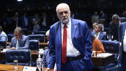 O senador Jaques Wagner (PT-BA) em discurso no plenário do Senado