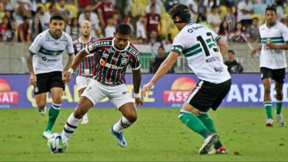 Fluminense e Coritiba em partida válida pela 35ª rodada do Brasileirão