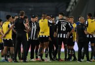 John Textor se revolta após derrota do Botafogo para o Palmeiras: “Corrupção, roubo”