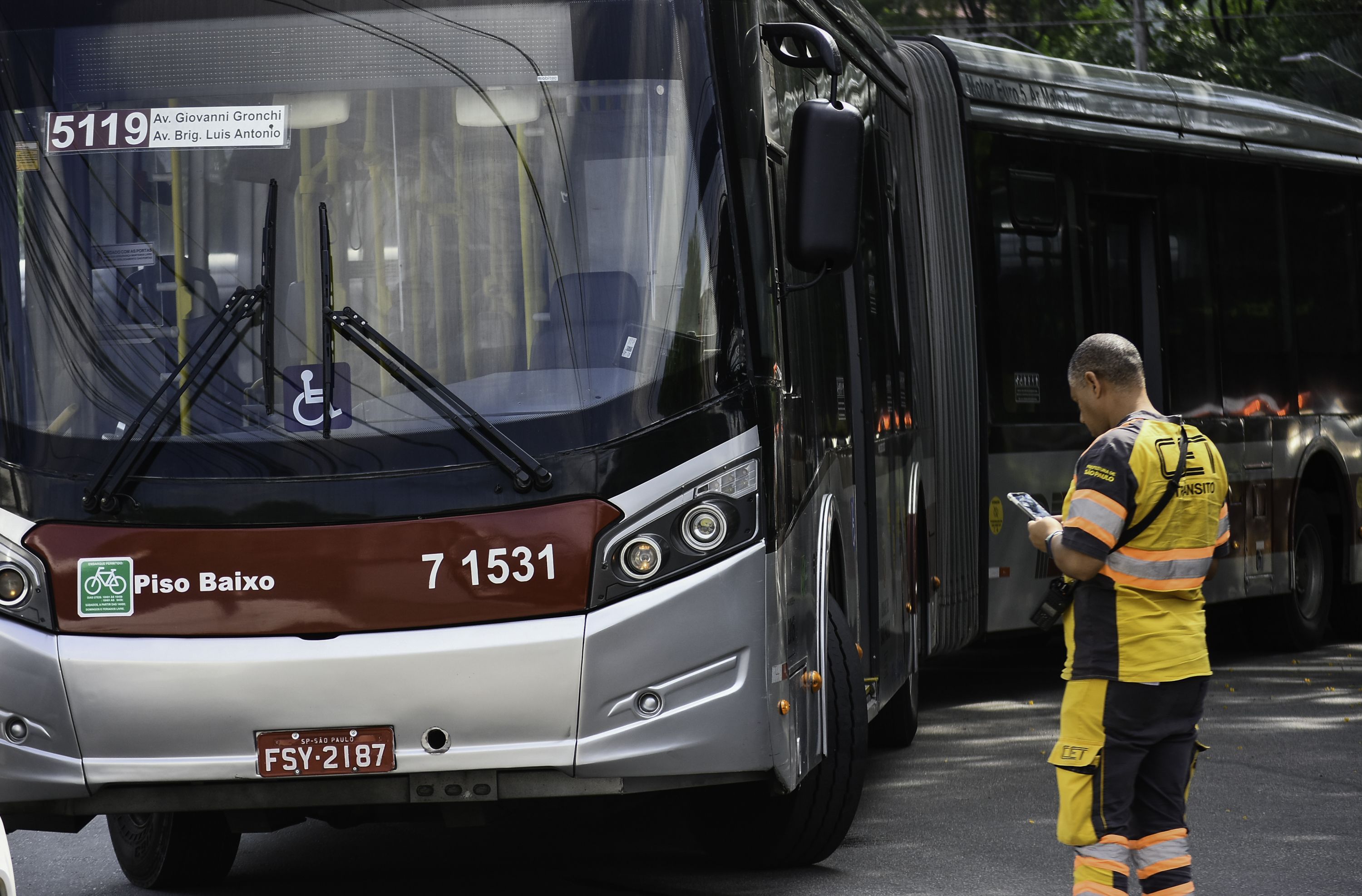 Greve de ônibus é suspensa em São Paulo