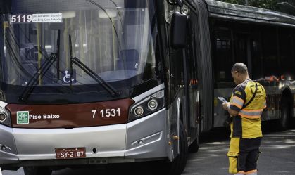Greve de ônibus em São Paulo é suspensa