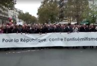 Ato contra antissemitismo reúne 180 mil na França