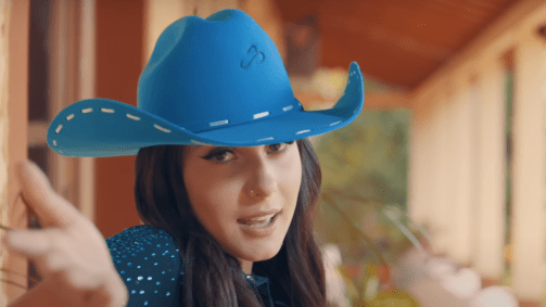 Ana Castela no videoclipe de &quot;Dona de Mim&quot;