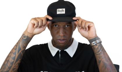 Anderson Talisca como cantor