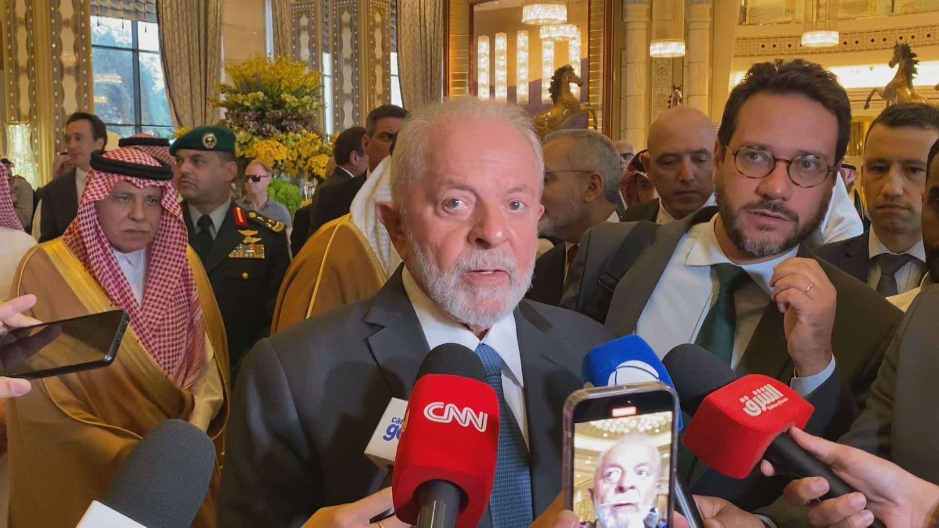 BR_CNN_291123_LIVE_CLEAN_frame_86162