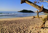 Guarujá quer controlar acesso a uma das suas praias mais bonitas