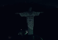 Fãs de Taylor Swift arrecadam R$ 180 mil em campanha para projeção no Cristo