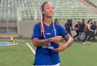Artilheira do Cruzeiro provoca Atlético-MG e “joga milho” após vitória e título