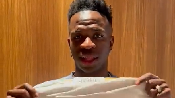 Vinicius Júnior entregará camisa do Real Madrid a torcedora do clube