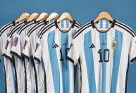 Camisas que Messi usou na Copa vão a leilão e podem superar recorde de Michael Jordan