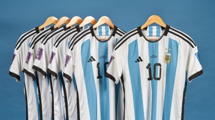 Sotheby's vai leiloar seis camisas usadas por Messi na Copa do Mundo