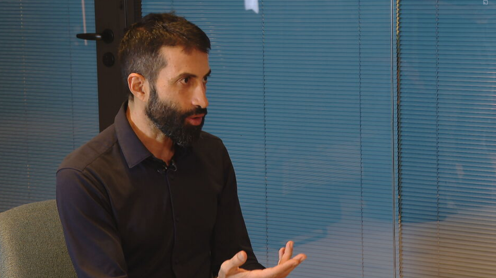 Filho de um dos fundadores do Hamas Mosab Hasan Houssef