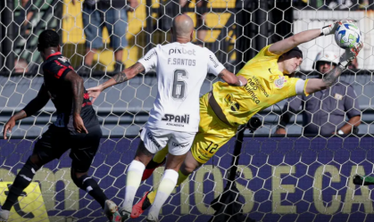 Cássio desabafa sobre ano do Corinthians e pede sequência para Mano