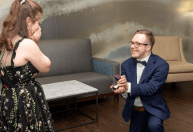 Casal com síndrome de Down encanta seguidores com pedido de casamento